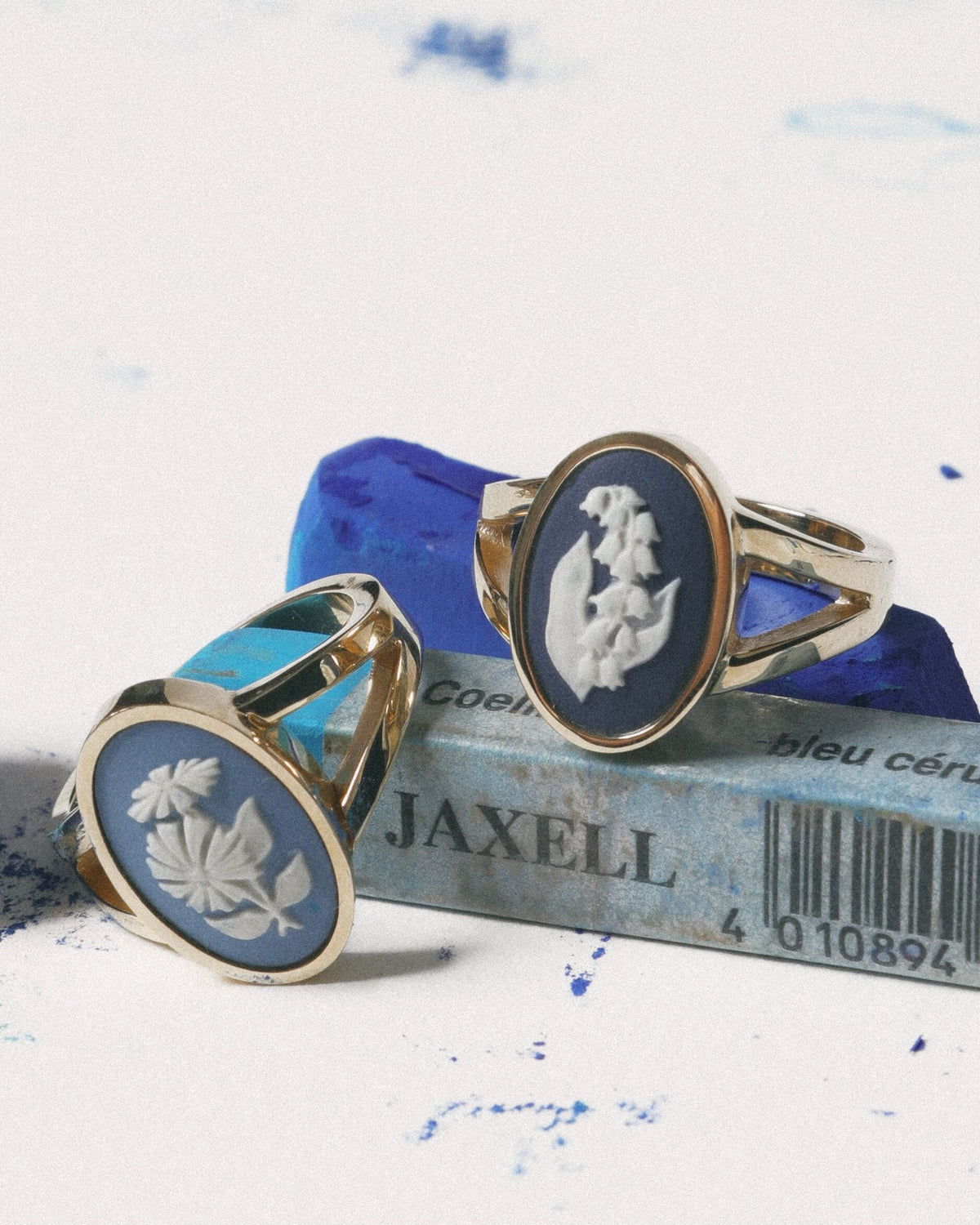 VINTAGE CERAMIC CAMEO  RINGS