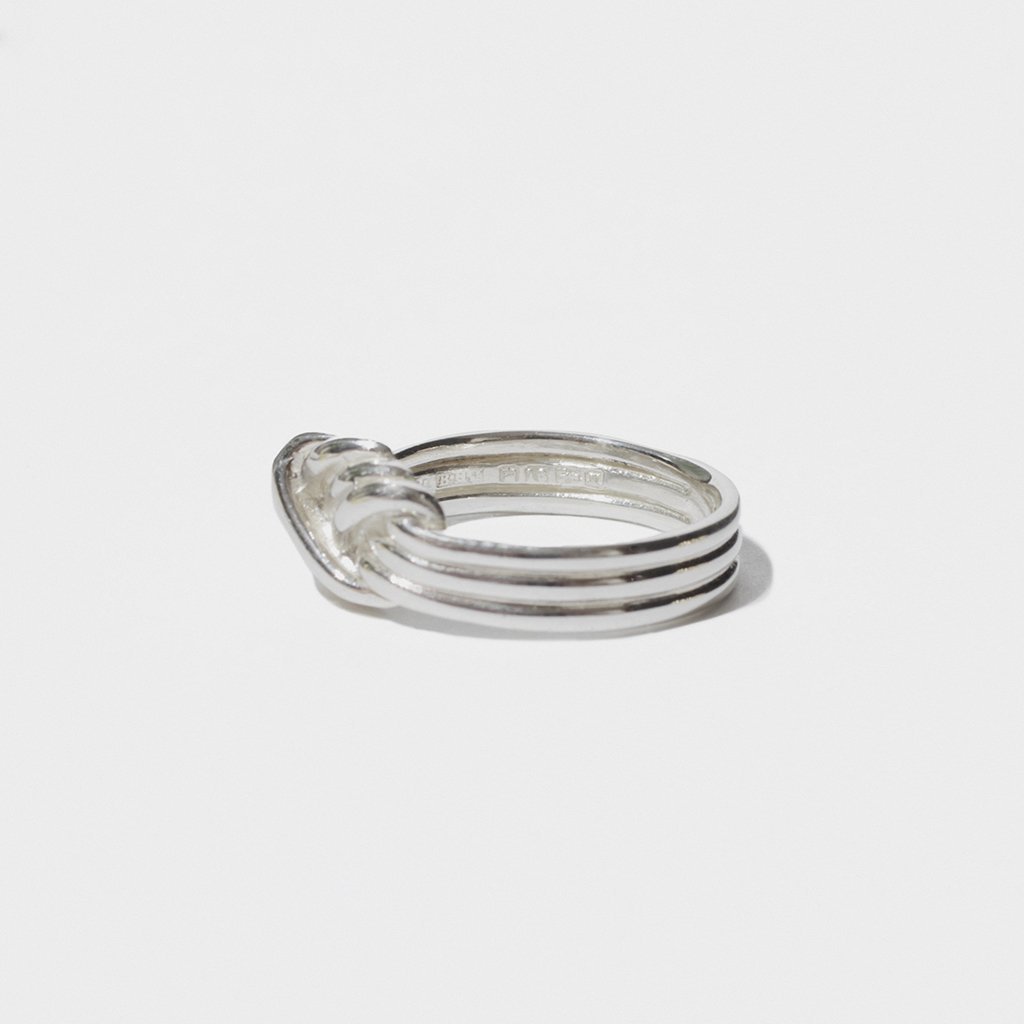 LOVERS KNOT SILVER RING – Ferian